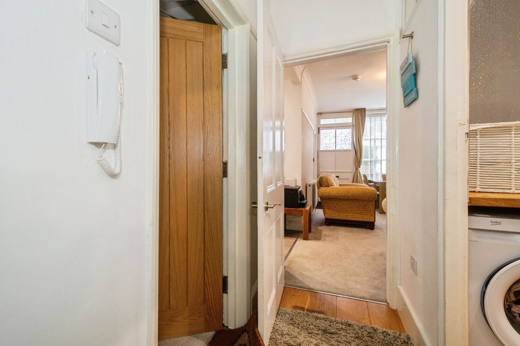 Additional image 9 of 3 bed flat for saleKing Street, Tavistock PL19