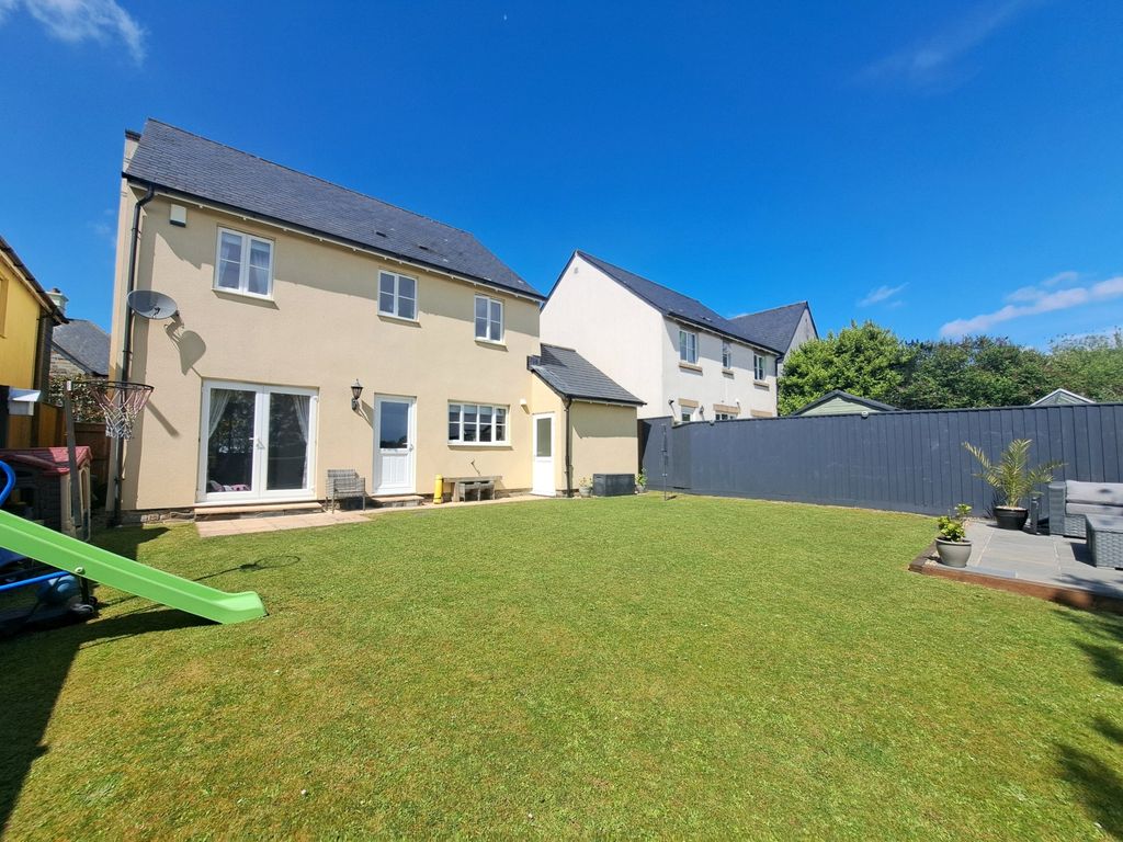 Additional image 2 of 4 bed detached house for saleBoconnoc Avenue, Callington, Cornwall PL17