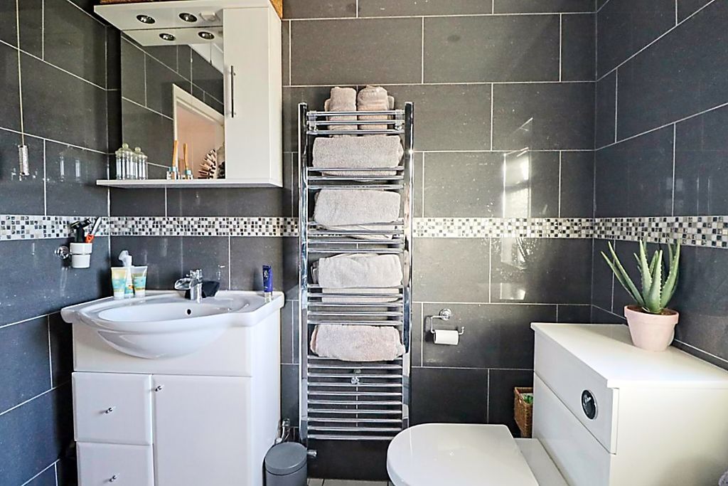 Additional image 18 of 4 bed detached house for saleThorney Bay Road, Canvey Island SS8