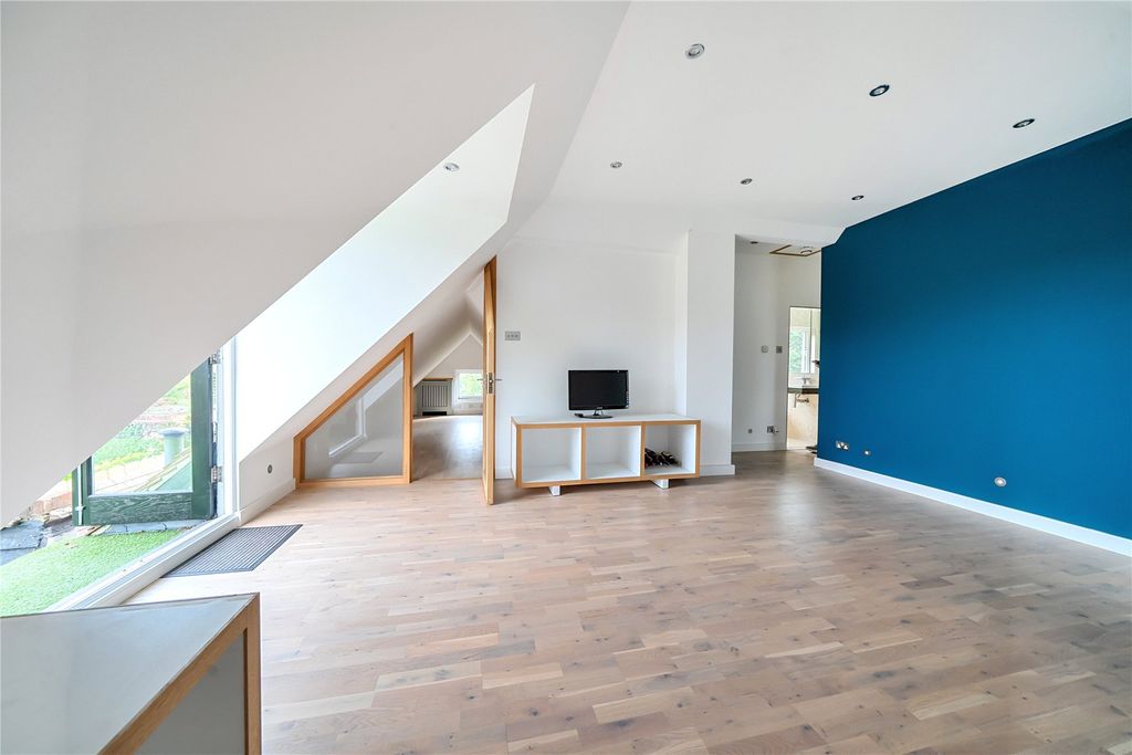 Additional image 30 of 2 bed flat for saleCamden Park Road, Chislehurst BR7
