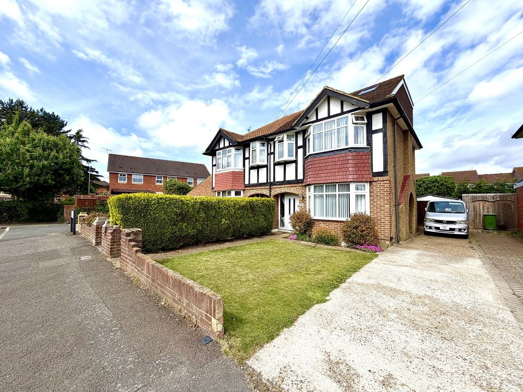 4 bed semi-detached house for saleCheshire Gardens, Chessington, Surrey. KT9