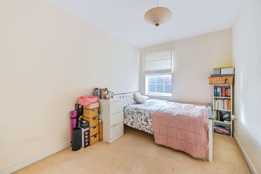 Additional image 8 of 3 bed flat for saleDeykin Road, Lichfield WS13