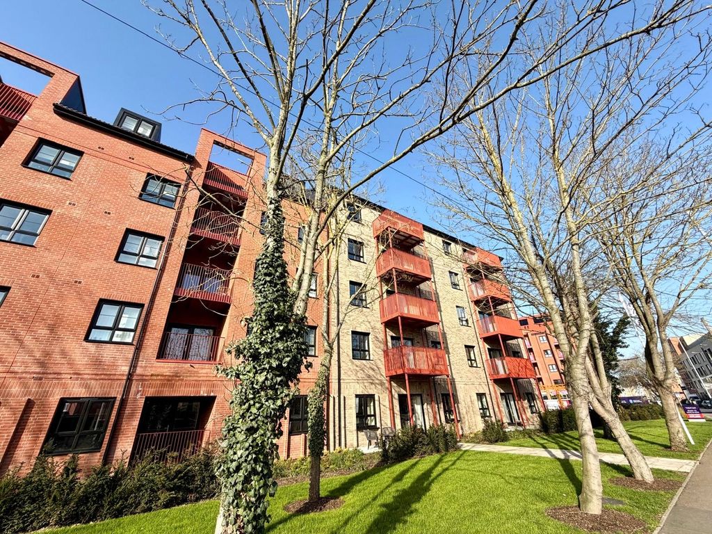 Additional image 8 of 2 bed flat for saleTayfen Court, Tayfen Road, Bury St. Edmunds, Suffolk IP33
