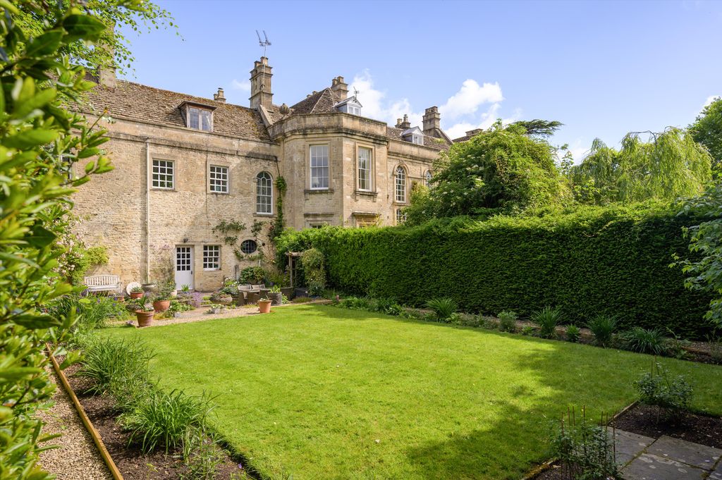 Additional image 4 of 5 bed town house for saleWest Wing, The Ivy, Chippenham, Wiltshire SN15