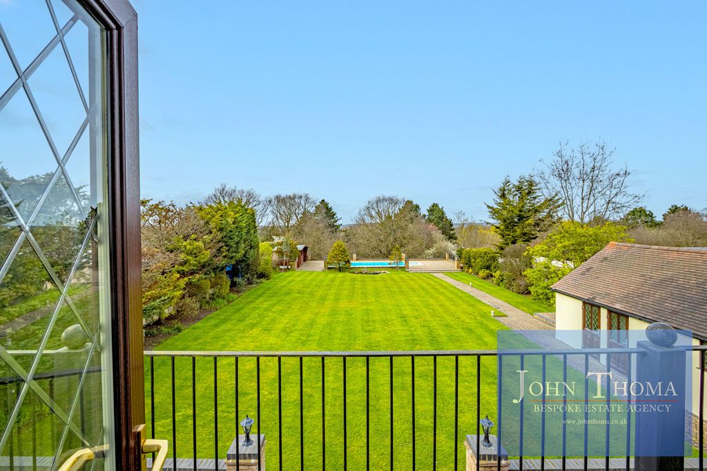 Additional image 5 of 5 bed detached house for saleManor Road, Chigwell IG7