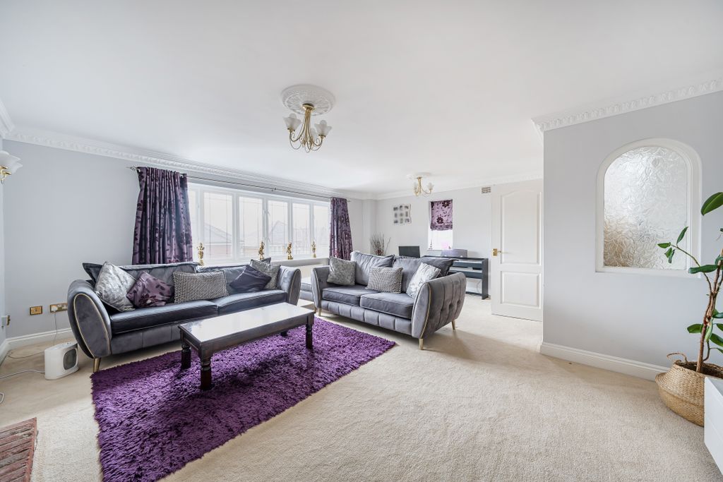 Additional image 3 of 5 bed detached house for saleDeerswood Close, Caterham CR3