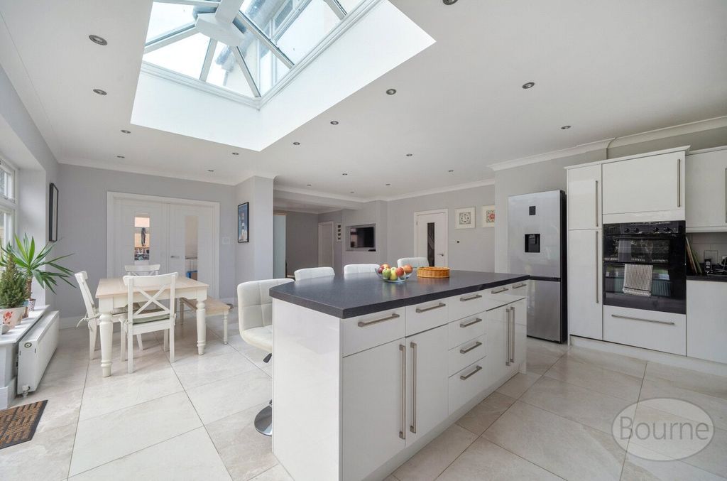 Additional image 2 of 4 bed detached house for saleFerndale Avenue, Chertsey, Surrey KT16