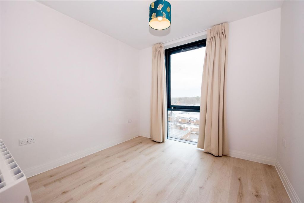 Additional image 3 of 2 bed flat for salePembroke Broadway, Camberley GU15