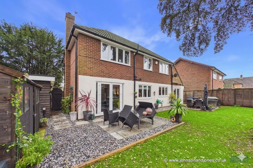 Additional image 33 of 4 bed detached house for saleLittle Green Lane, Chertsey KT16