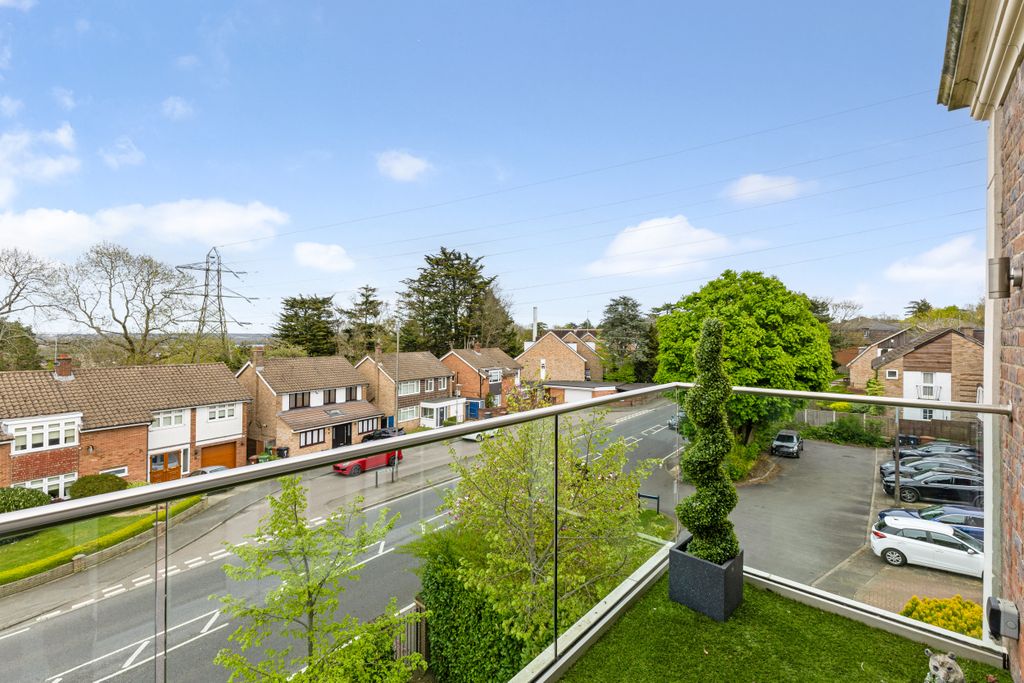 Additional image 14 of 2 bed flat for saleSparrows Herne, Bushey WD23