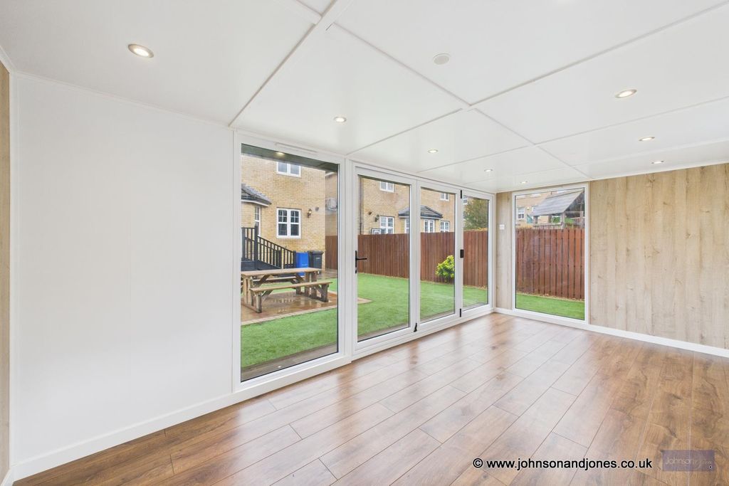 Additional image 23 of 4 bed detached house for saleKingfisher Close, Chertsey KT16