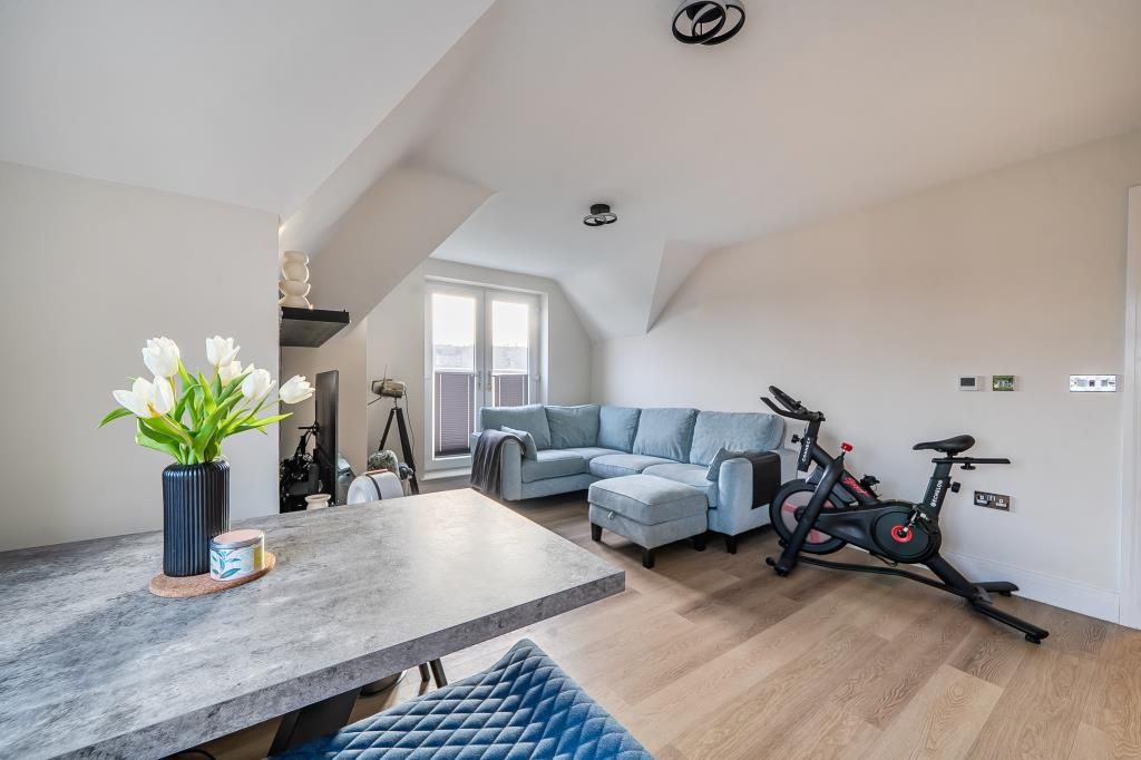 Additional image 6 of 2 bed flat for saleChesham, Buckinghamshire HP5