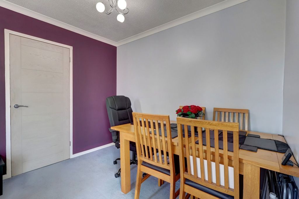 Additional image 12 of 3 bed maisonette for saleMilton Gardens, Princes Risborough, Buckinghamshire HP27