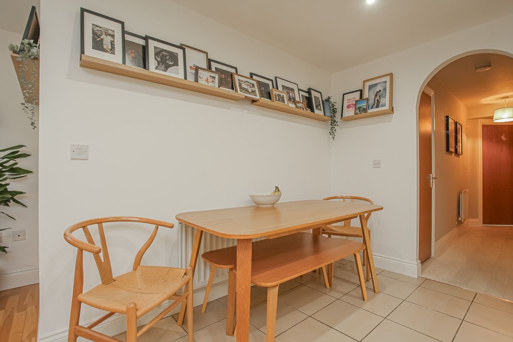 Additional image 5 of 2 bed flat for saleWestcote Place, Chipping Norton OX7