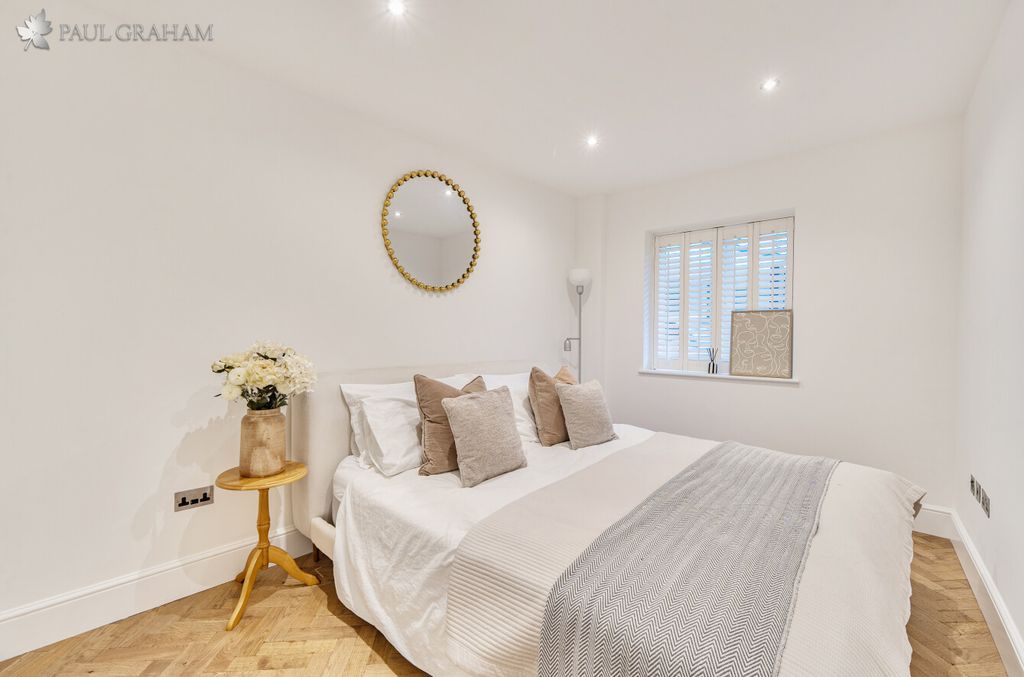 Additional image 3 of 2 bed flat for saleNicole Lodge, Carshalton SM5