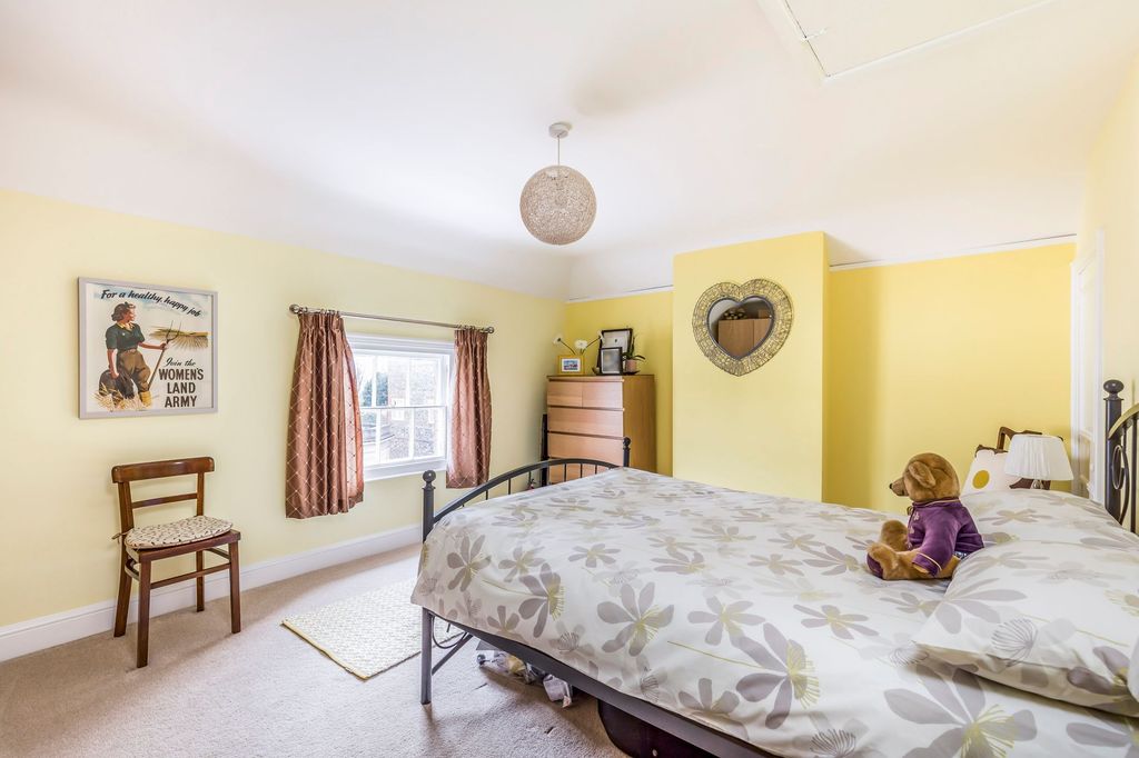 Additional image 9 of 4 bed semi-detached house for saleSt. Johns Street, Chichester PO19