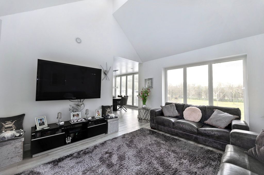 Additional image 10 of 4 bed detached house for saleHeath Road, St Osyth CO16