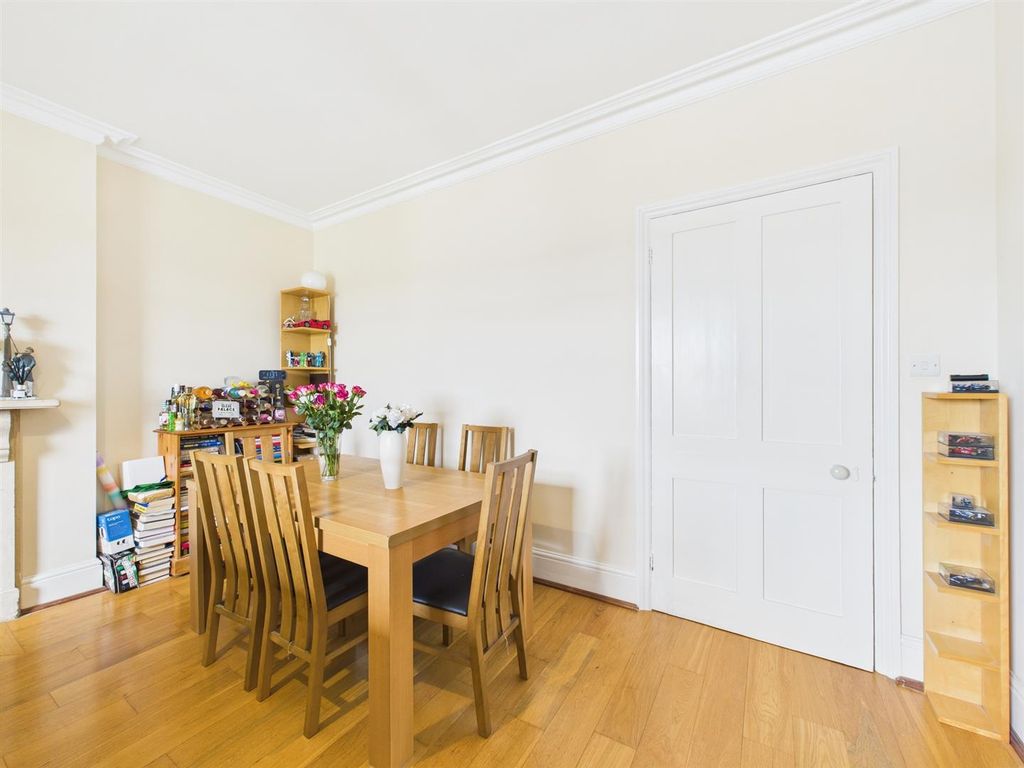 Additional image 3 of 2 bed flat for saleThe Paddocks, Chippenham SN15