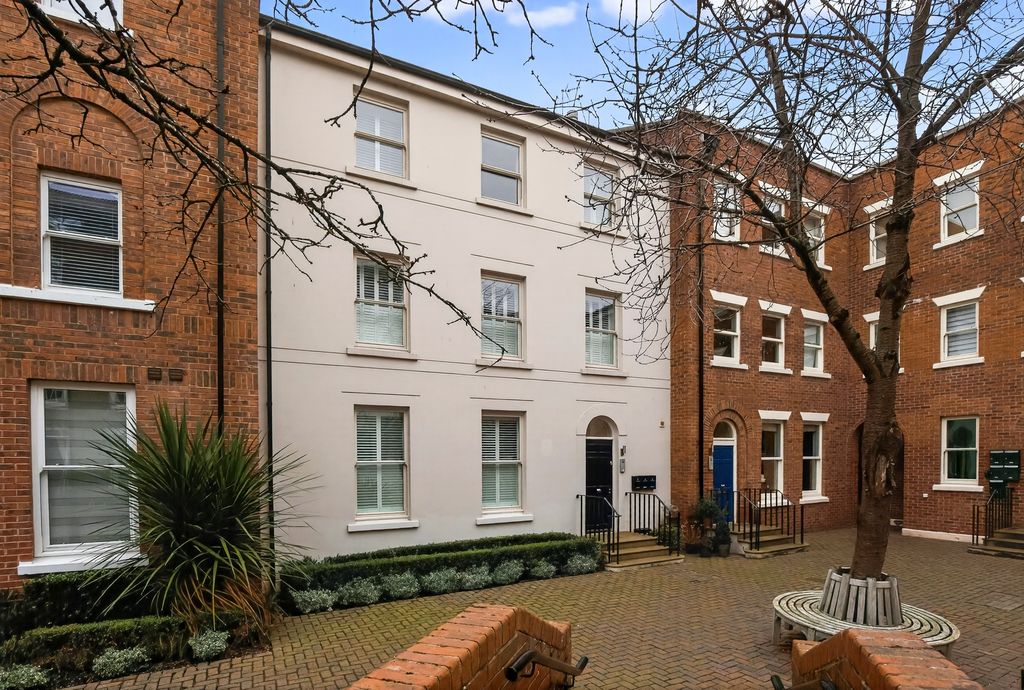 3 bed flat for saleLower Bridge Street, Chester CH1