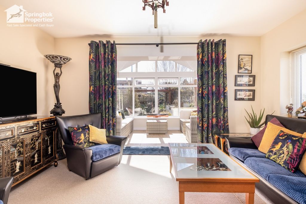 3 bed detached house for saleStation Terrace, Cinderford, Gloucestershire GL14 photo 4
