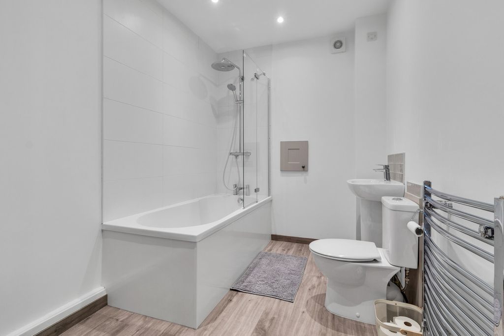 Additional image 15 of 3 bed flat for sale32 The Promenade, Arnside LA5