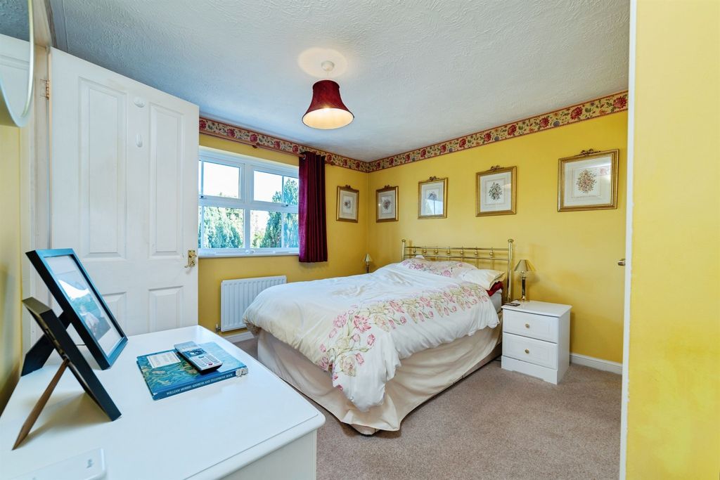 Additional image 9 of 4 bed detached house for salePlumpton Close, Chippenham SN14