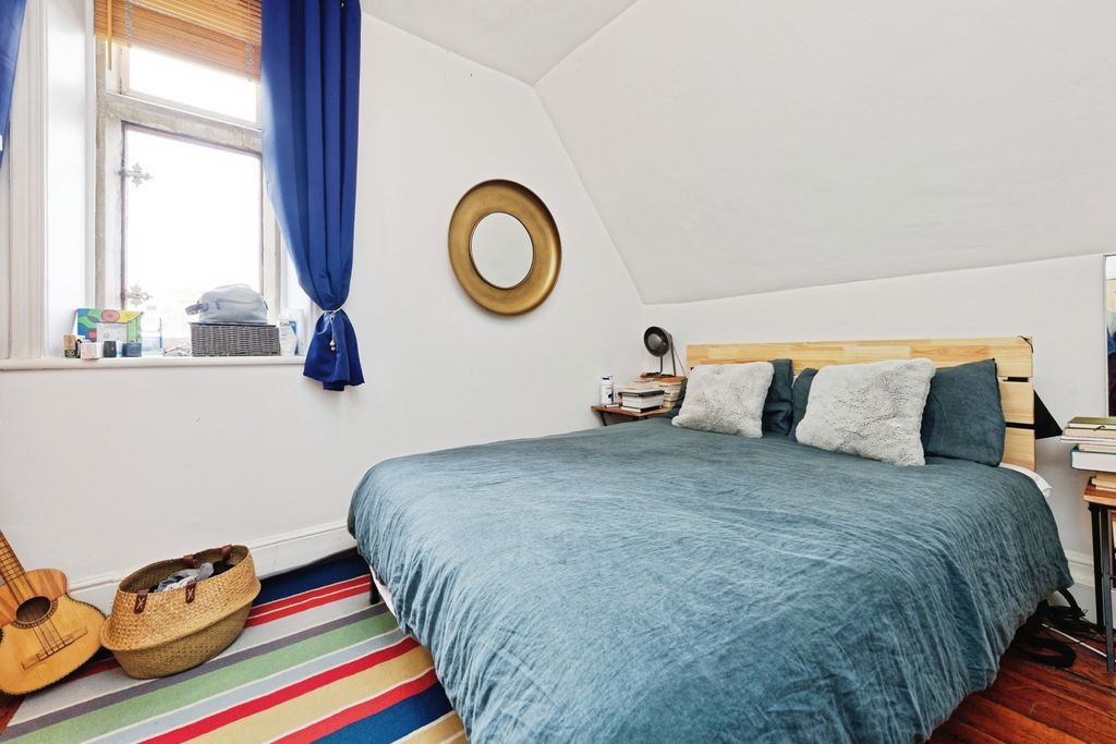 Additional image 6 of 3 bed flat for saleNew Dover Road, Canterbury, Kent CT1
