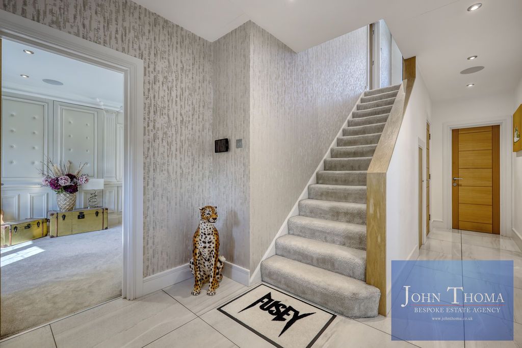 Additional image 2 of 4 bed detached house for saleCourtland Drive, Chigwell IG7