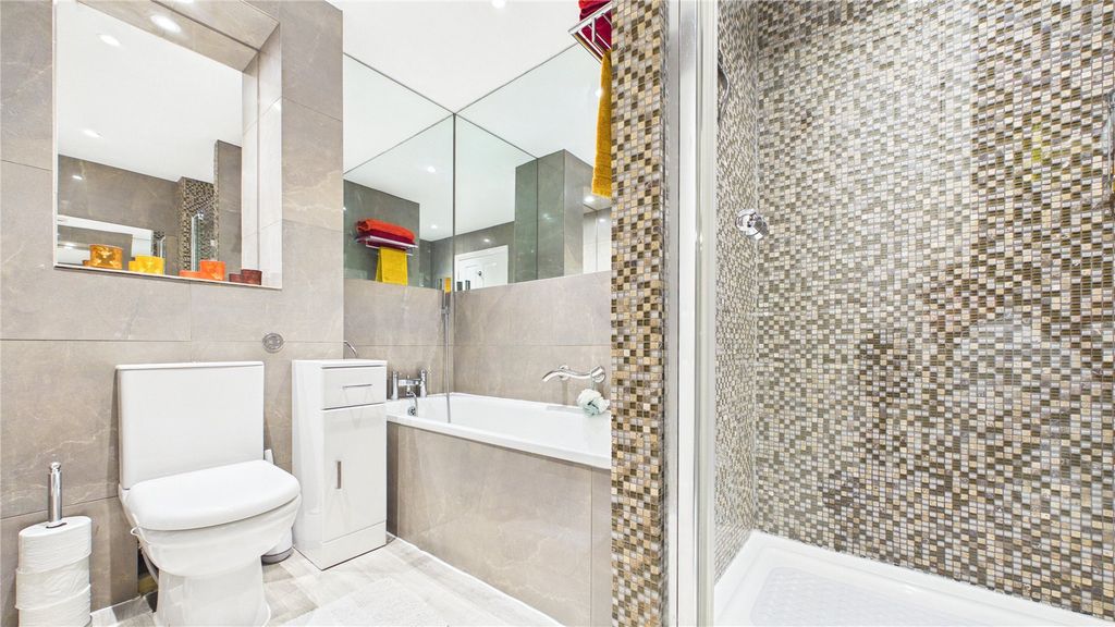 Additional image 9 of 2 bed flat for saleCamberley, Surrey GU15