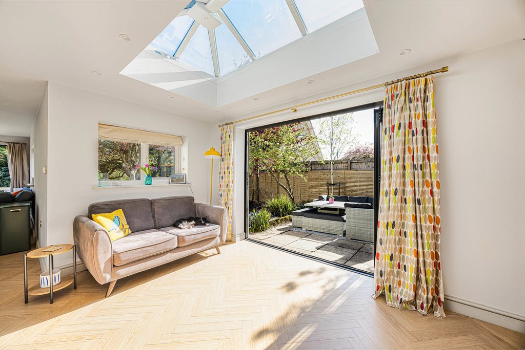Additional image 7 of 4 bed bungalow for saleBarn Way, Cirencester, Gloucestershire GL7