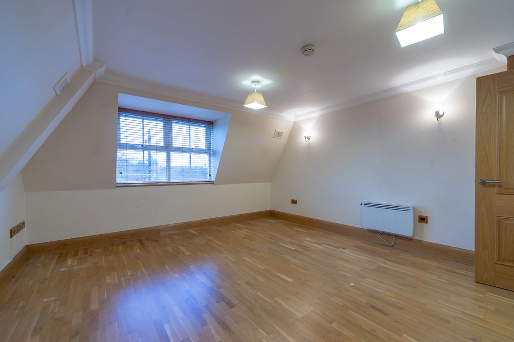 Additional image 4 of 2 bed flat for saleWindsor Street, Chertsey KT16