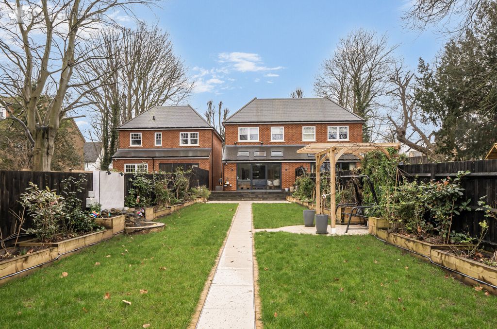 Additional image 18 of 4 bed semi-detached house for saleTalbot Road, Carshalton SM5