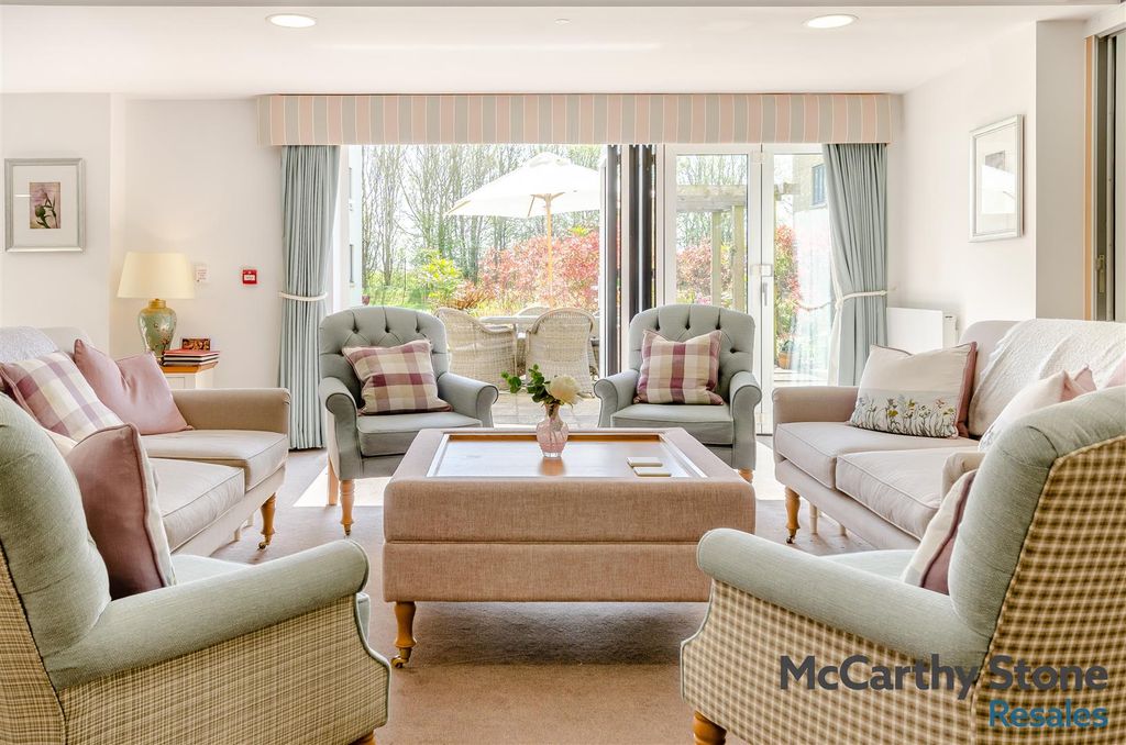 Additional image 20 of 1 bed flat for saleTrinity Road, Chipping Norton, Oxfordshire OX7