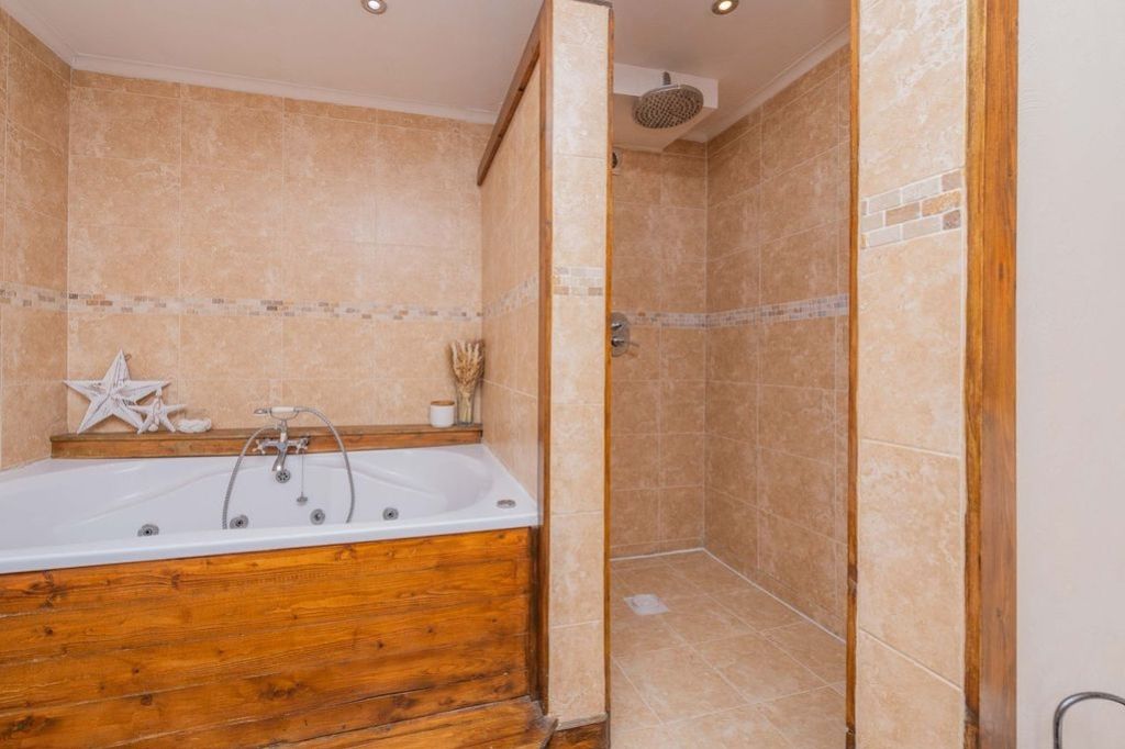 Additional image 16 of 5 bed country house for saleWalford Lodge Dorrington, Shrewsbury SY5