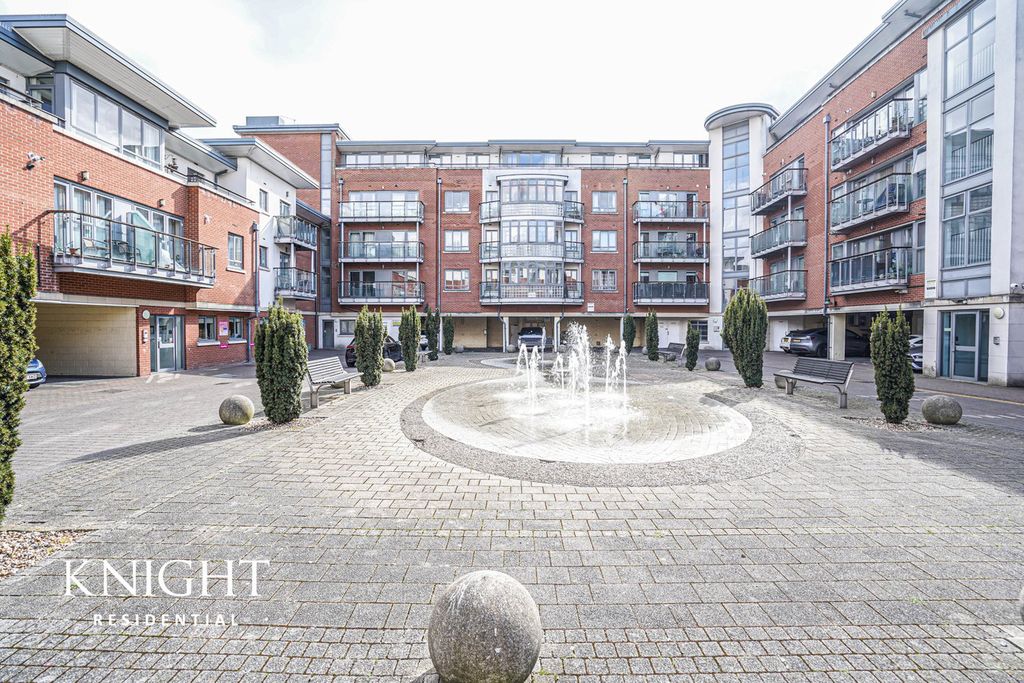 3 bed flat for saleNew Street, Chelmsford CM1