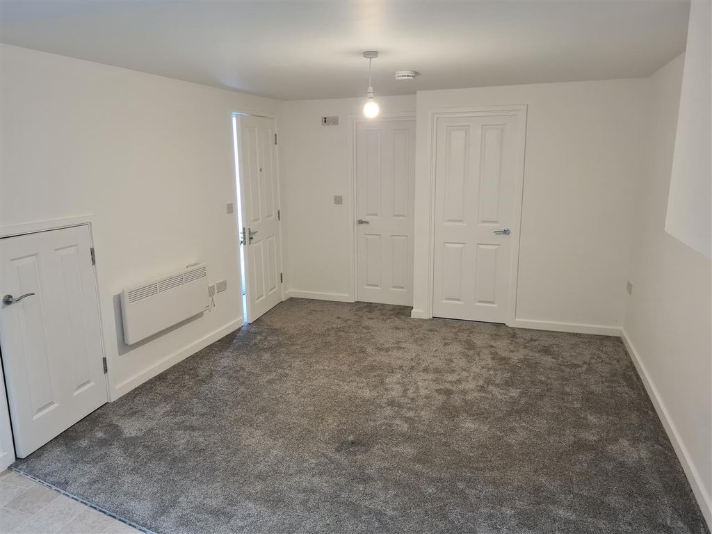 Additional image 10 of 13 bed flat for saleOld Road, Clacton On Sea CO15