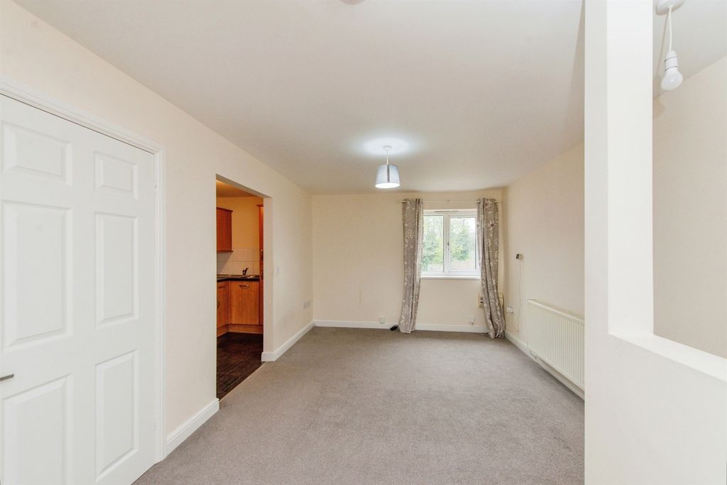 Additional image 5 of 2 bed maisonette for saleElizabeth Drive, Castleford WF10