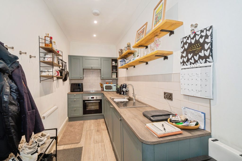 Additional image 11 of 3 bed flat for saleKing Street, Tavistock PL19