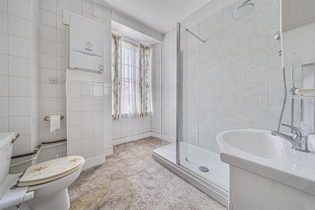 Additional image 13 of 2 bed flat for saleMonkton Park, Chippenham SN15
