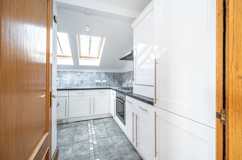 Additional image 8 of 2 bed flat for saleEast Fergus Place, Kirkcaldy KY1