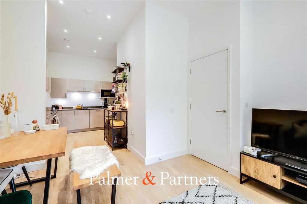 Additional image 13 of 2 bed maisonette for saleBurgess Springs, Chelmsford, Essex CM1