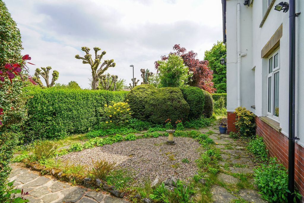 Additional image 31 of 4 bed detached house for saleLinden House, 11 Linden Avenue, Chesterfield S40