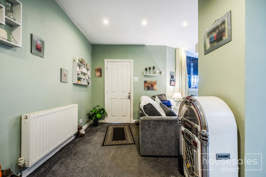 Additional image 5 of 2 bed flat for sale9B Marine Parade Kirn, Dunoon PA23