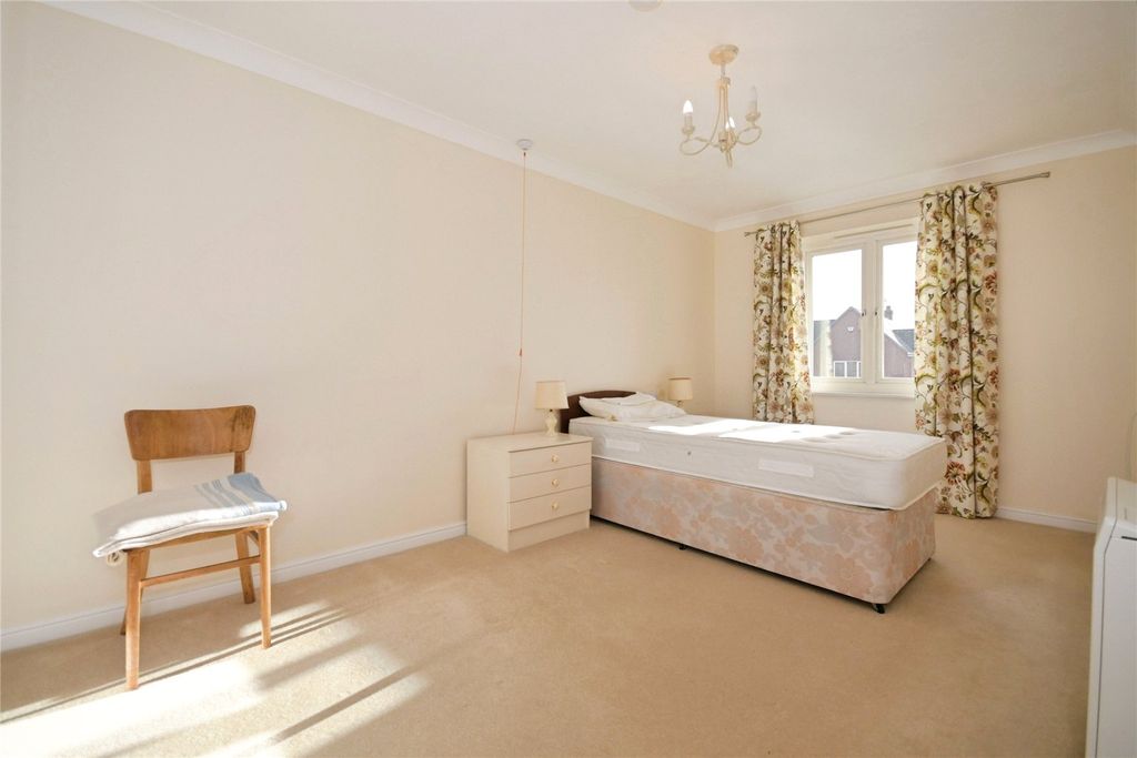 Additional image 5 of 2 bed flat for saleStephenson Court, Chesterfield S40