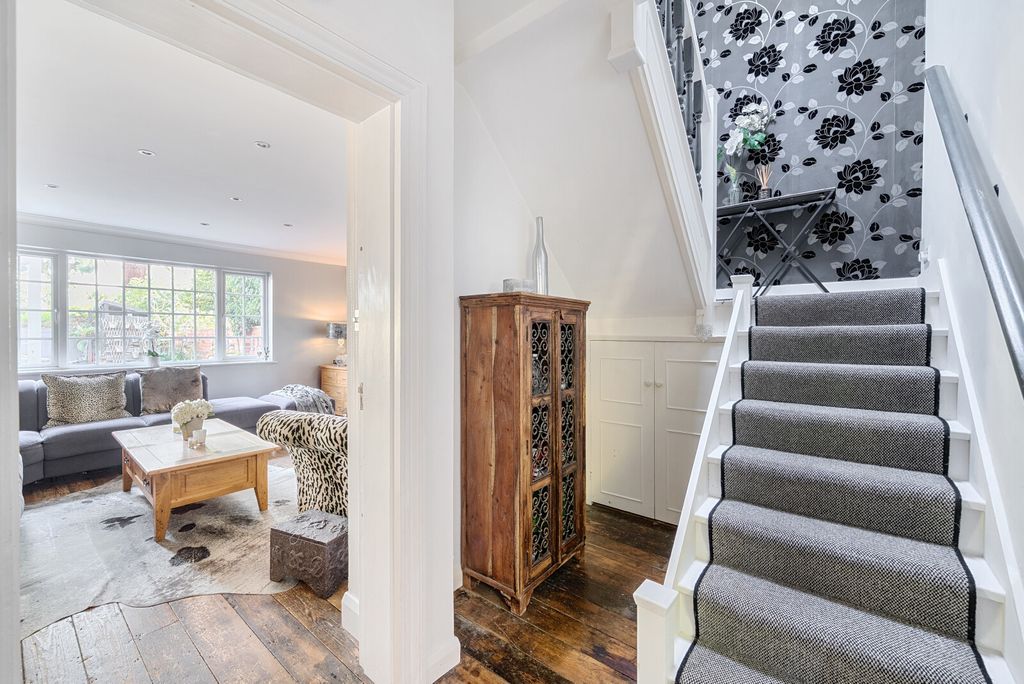 Additional image 15 of 4 bed end terrace house for saleSt. Anns Hill Road, Chertsey KT16