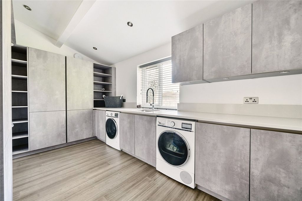 Additional image 18 of 6 bed detached house for saleWoodlands, Walderslade, Chatham ME5