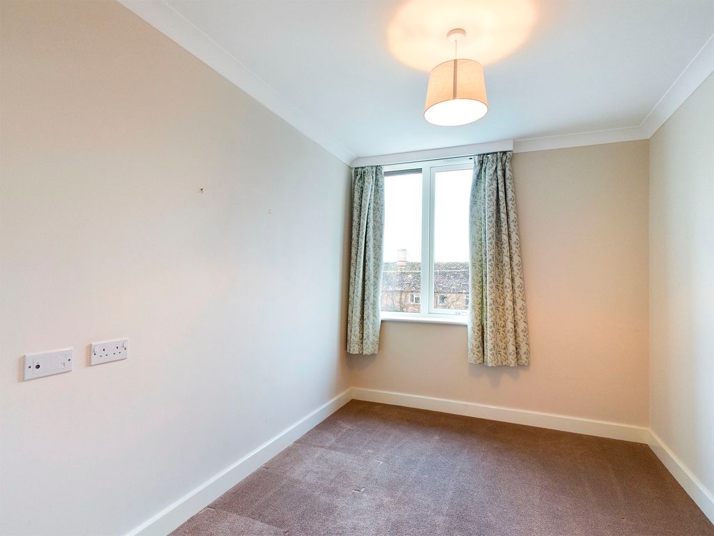 Additional image 6 of 2 bed flat for saleFlat, The Paddocks, Shipton Road, Milton-Under-Wychwood, Chipping Norton OX7
