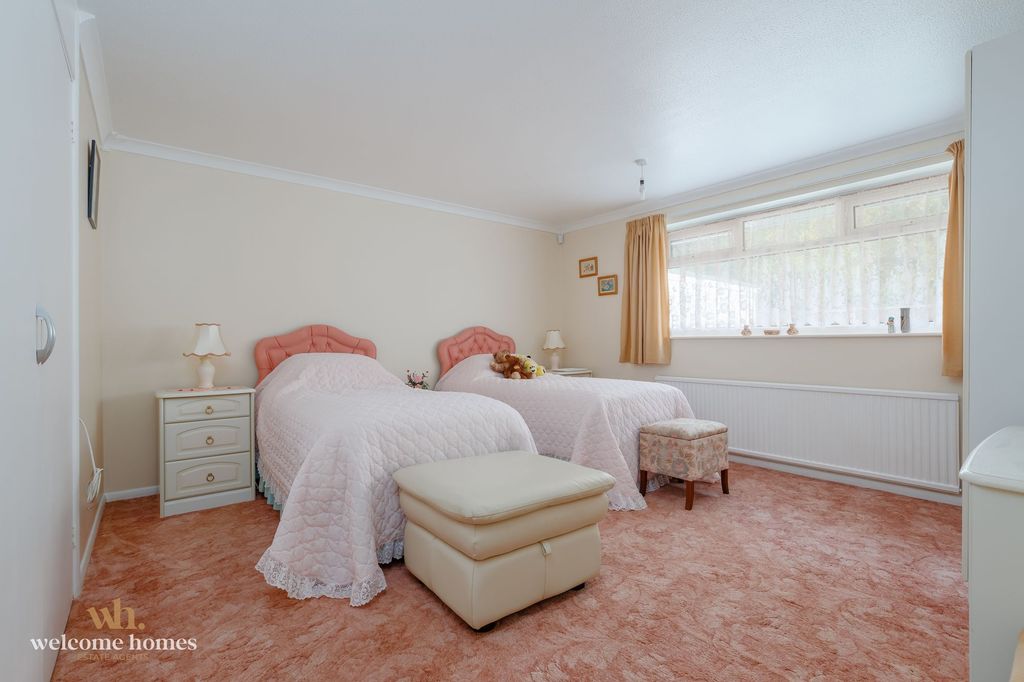 Additional image 11 of 2 bed detached bungalow for saleHillside Drive, Christchurch BH23