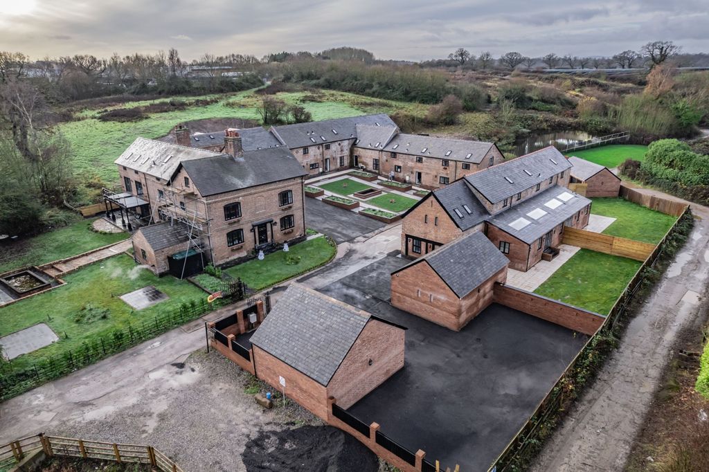 Additional image 20 of 5 bed barn conversion for saleMeadow Lane, Chester CH3