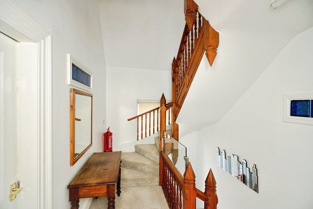 Additional image 10 of 7 bed semi-detached house for saleEngland Road South, Caernarfon LL55